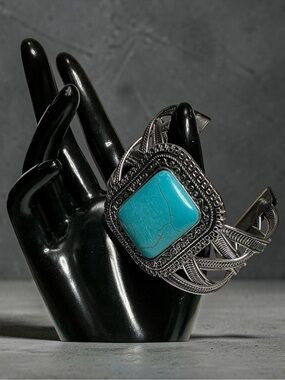 Turquoise Cabochon Silver Bangle Bracelet